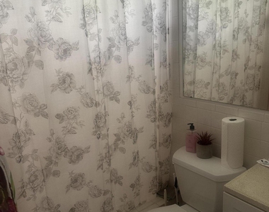 4804 Nw 49th Court - Photo Thumbnail 9