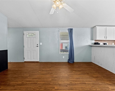 23984 E 1013 Road - Photo Thumbnail 4