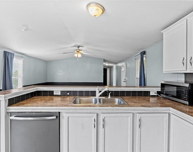 23984 E 1013 Road - Photo Thumbnail 7