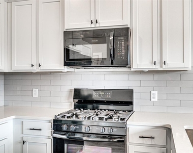 8922 Nw 109th Terrace - Photo Thumbnail 12
