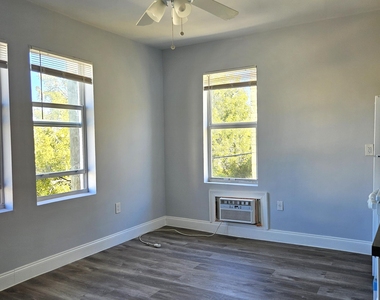 1142 Sw 4th Street - Photo Thumbnail 1