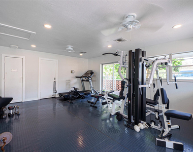 1340 Ne 28th Avenue - Photo Thumbnail 24