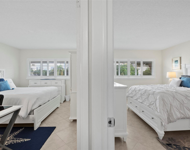 1340 Ne 28th Avenue - Photo Thumbnail 8