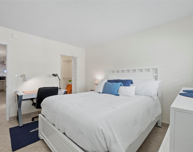 1340 Ne 28th Avenue - Photo Thumbnail 9