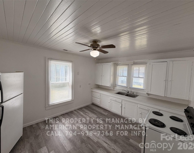 1604 Carolina Avenue - Photo Thumbnail 2