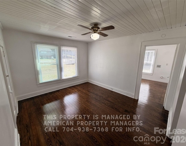 1604 Carolina Avenue - Photo Thumbnail 6