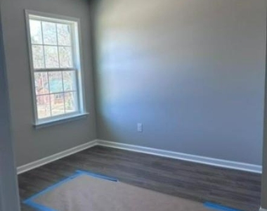 407 N Maple Street - Photo Thumbnail 6