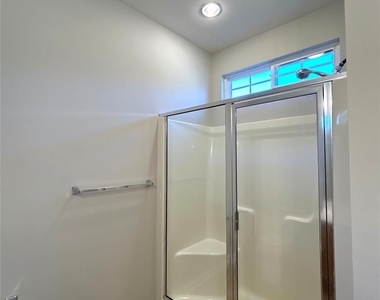 2140 Pineapple Court - Photo Thumbnail 9