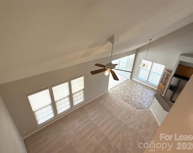 2140 Pineapple Court - Photo Thumbnail 16