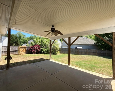 2140 Pineapple Court - Photo Thumbnail 17