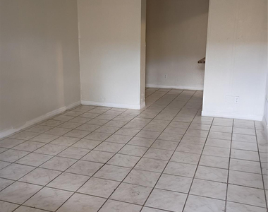 1845 Nw 55th Avenue - Photo Thumbnail 7