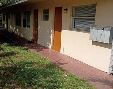 1845 Nw 55th Avenue - Photo Thumbnail 2