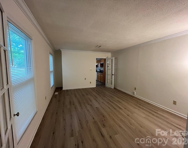 4535 Dawnwood Drive - Photo Thumbnail 3