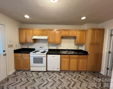 4535 Dawnwood Drive - Photo Thumbnail 5
