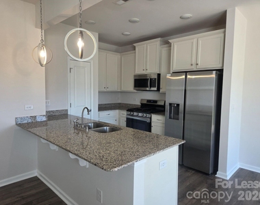 8185 Sheffield Drive - Photo Thumbnail 4