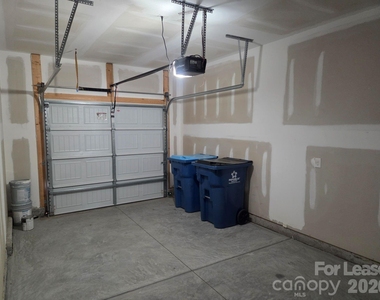 8185 Sheffield Drive - Photo Thumbnail 8