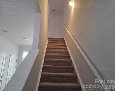8185 Sheffield Drive - Photo Thumbnail 9