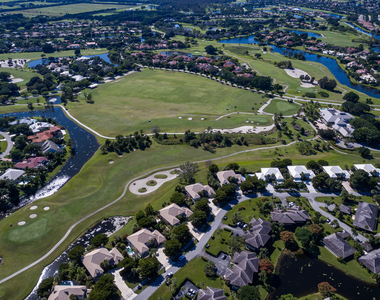 11863 Wimbledon Circle - Photo Thumbnail 13