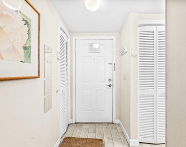11863 Wimbledon Circle - Photo Thumbnail 20