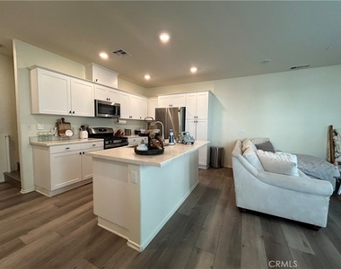 27375 Georgetown - Photo Thumbnail 3