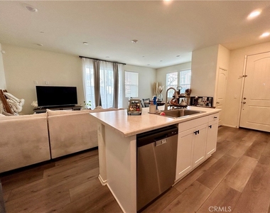 27375 Georgetown - Photo Thumbnail 8