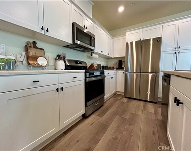 27375 Georgetown - Photo Thumbnail 6