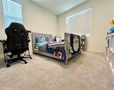 27375 Georgetown - Photo Thumbnail 17