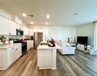 27375 Georgetown - Photo Thumbnail 5