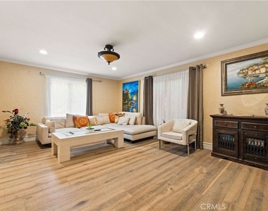 4007 Alta Mesa - Photo Thumbnail 4