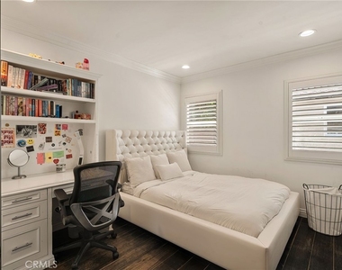 5330 Natick - Photo Thumbnail 22