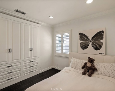 5330 Natick - Photo Thumbnail 36