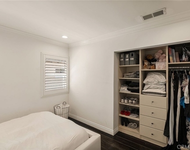 5330 Natick - Photo Thumbnail 24