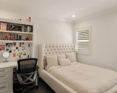5330 Natick - Photo Thumbnail 23