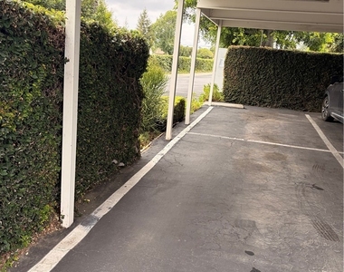 7025 Glade Avenue - Photo Thumbnail 17