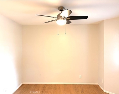 7025 Glade Avenue - Photo Thumbnail 7