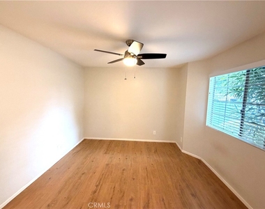 7025 Glade Avenue - Photo Thumbnail 8