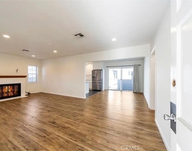 11613 Haynes Street - Photo Thumbnail 1