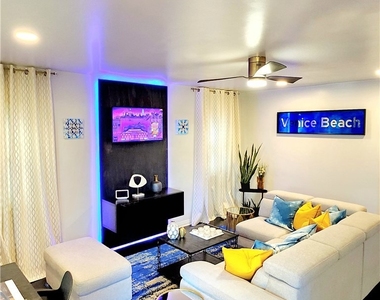 2353 Beach Avenue - Photo Thumbnail 4
