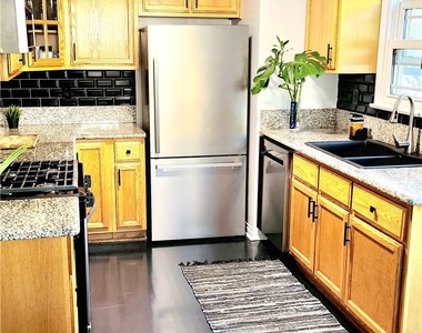 2353 Beach Avenue - Photo Thumbnail 9