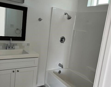 9025 Gullo - Photo Thumbnail 14