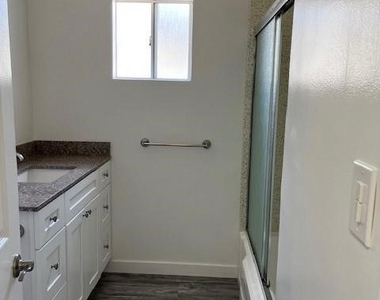 9025 Gullo - Photo Thumbnail 15