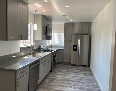 9025 Gullo - Photo Thumbnail 4