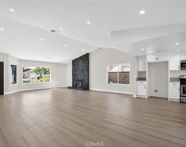 28131 Florence - Photo Thumbnail 5