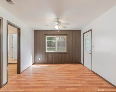 13333 Gladstone Avenue - Photo Thumbnail 1