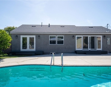 11205 Woolford Street - Photo Thumbnail 22