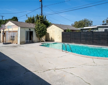 11205 Woolford Street - Photo Thumbnail 23