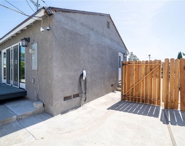 11205 Woolford Street - Photo Thumbnail 24