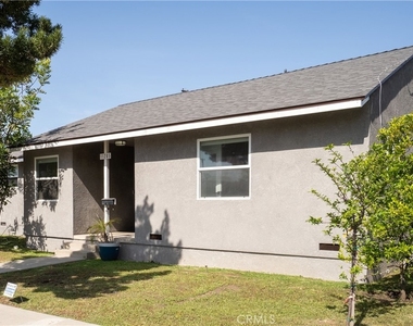 11205 Woolford Street - Photo Thumbnail 1