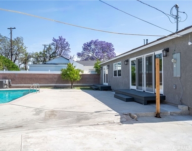 11205 Woolford Street - Photo Thumbnail 19
