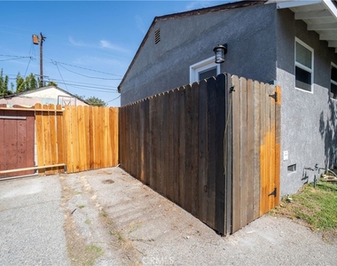 11205 Woolford Street - Photo Thumbnail 25